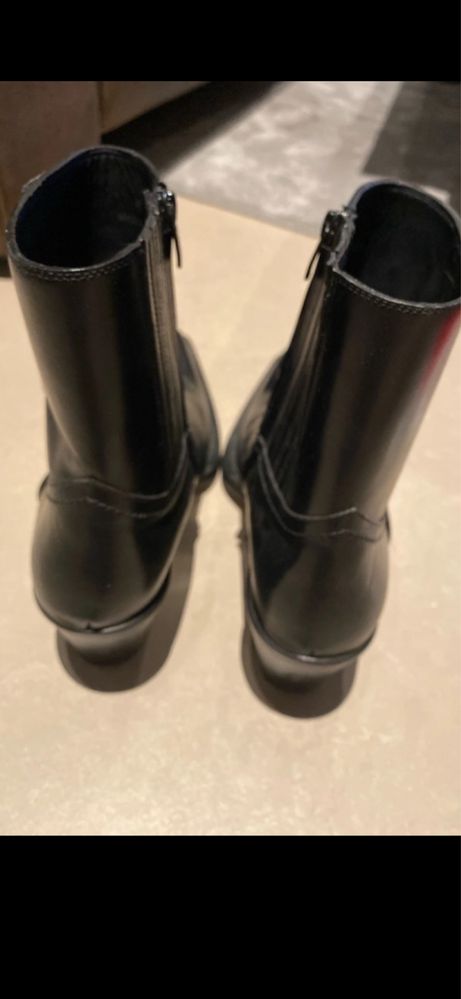 Dsquared buty ze skôry kowbojki 42