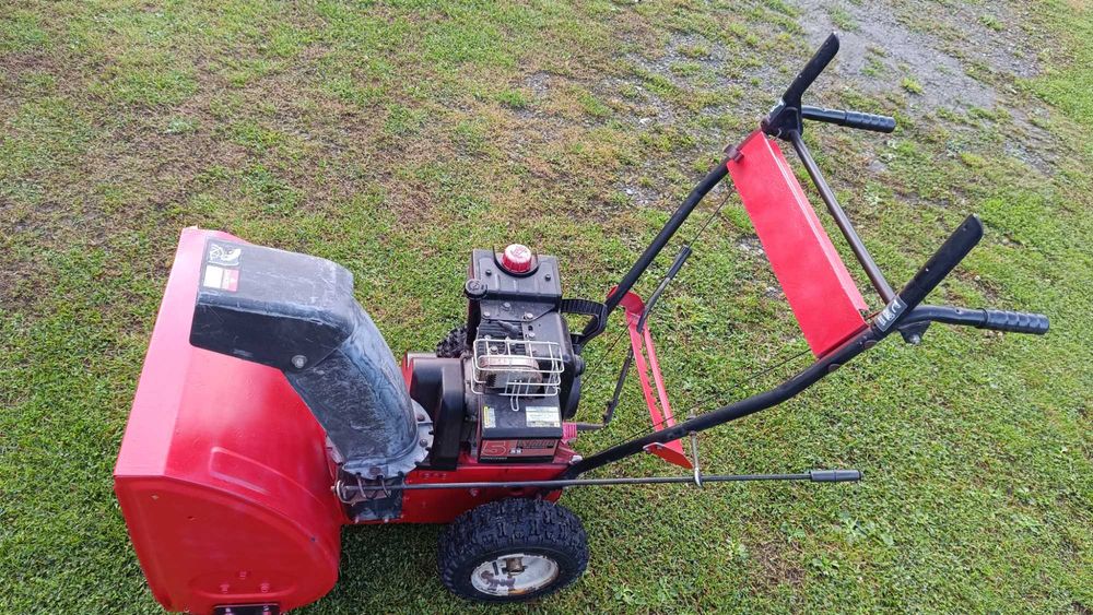 Odśnieżarka spalinowa z napędem MTD