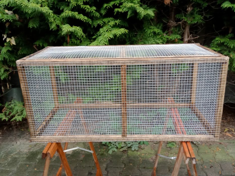 Klatki o wymiarach długość 1 m szer 44 wys44