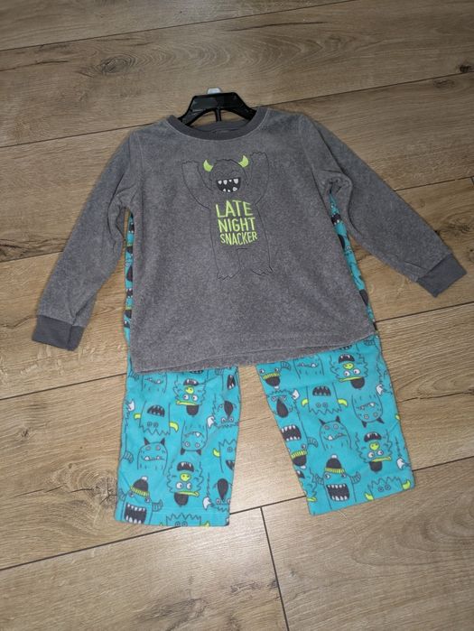 Піжама Carters для хлопчика на 3 та 4 роки