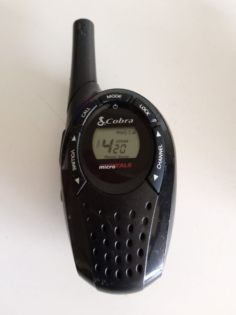 Walkie talkie. Cobra MT800