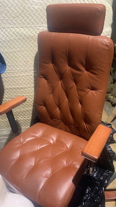 Skórzany fotel gabinetowy