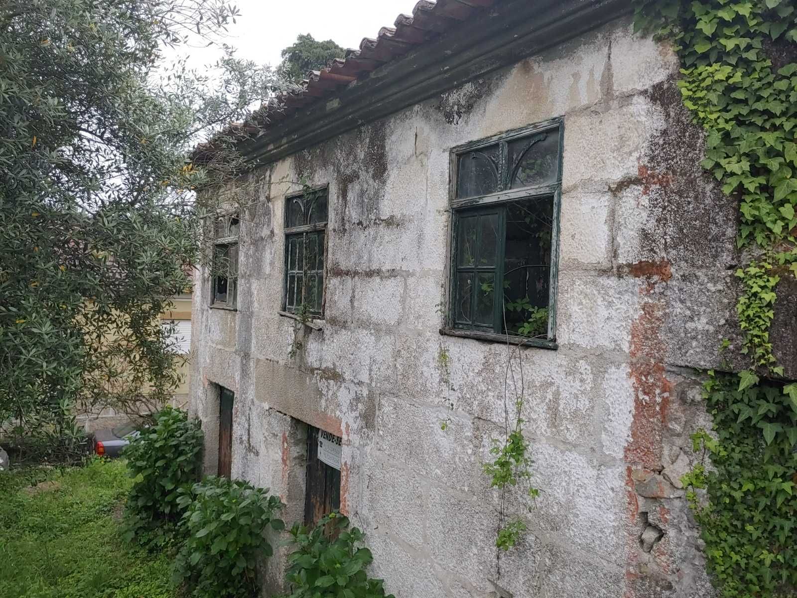 Moradia em Ruína com Terreno 1000m², Vale de Bouro, Celorico de Basto