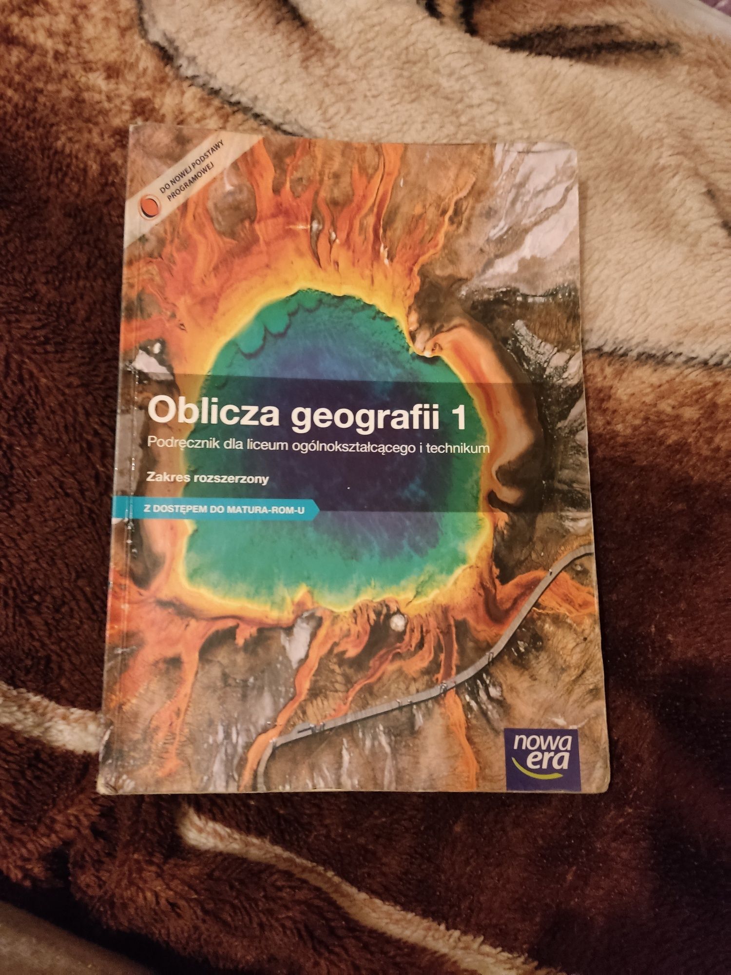 Podręcznik "oblicza geografii 1"