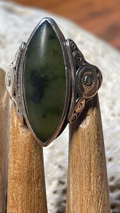 Pierscionek z nefrytem Imago Artis