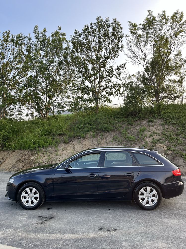 Продам audi a4 b8 !