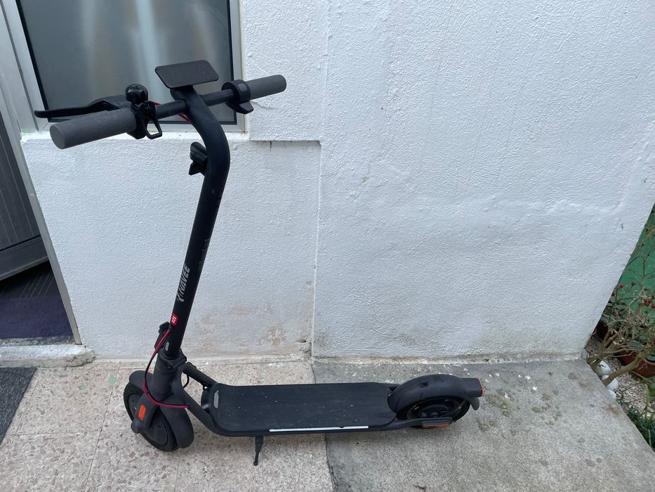 Trotinete NAVEE V25