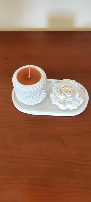 Conjunto de gesso e velas artesanais