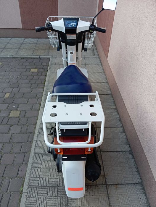 Suzuki Mollet грузовий скутер