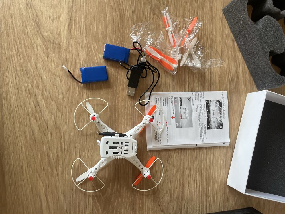 Dron RC Cheerson CX-30W BNF (moduł Wi-Fi, Android / iOS, kamera FPV)