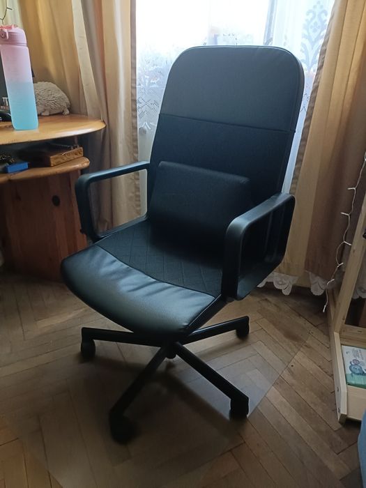 Krzesło obrotowe Ikea renberget