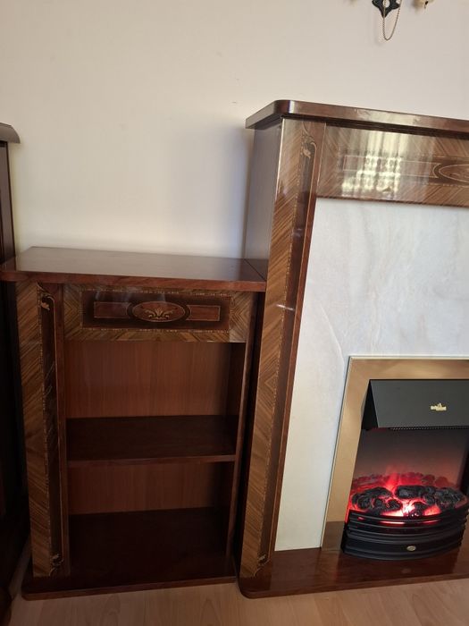 Kominek elektryczny z dostawianymi szafkami