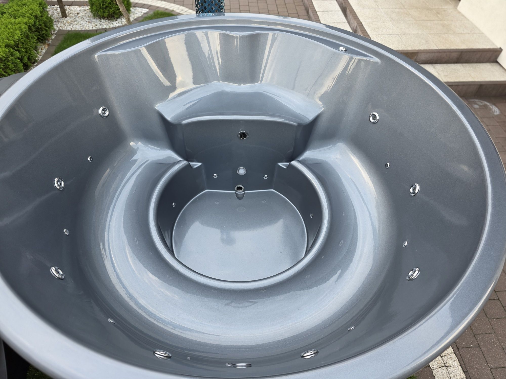 Balia ogrodowa jacuzzi 225cm z piecem wewnętrznym integrowanym