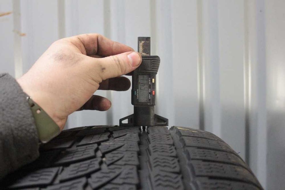 235/45/18 Nokian WR A4 235/45 R18 98V XL