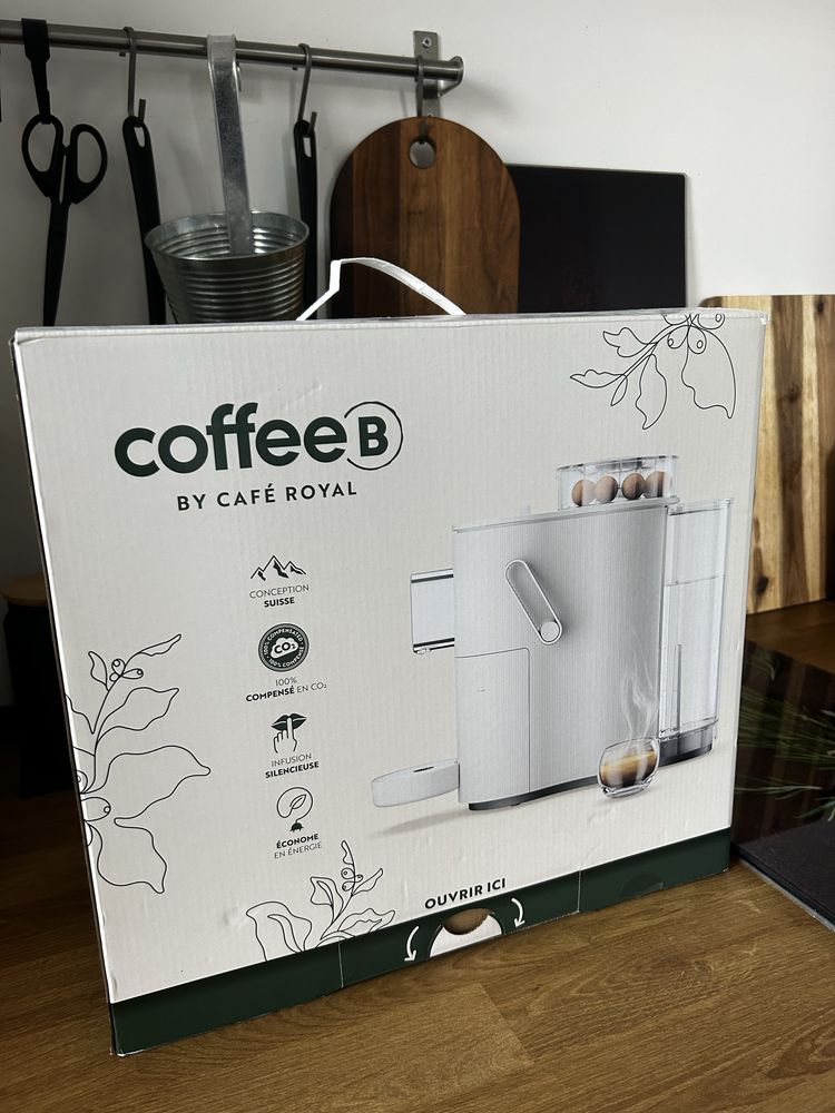 Coffee by Cafe Royal white