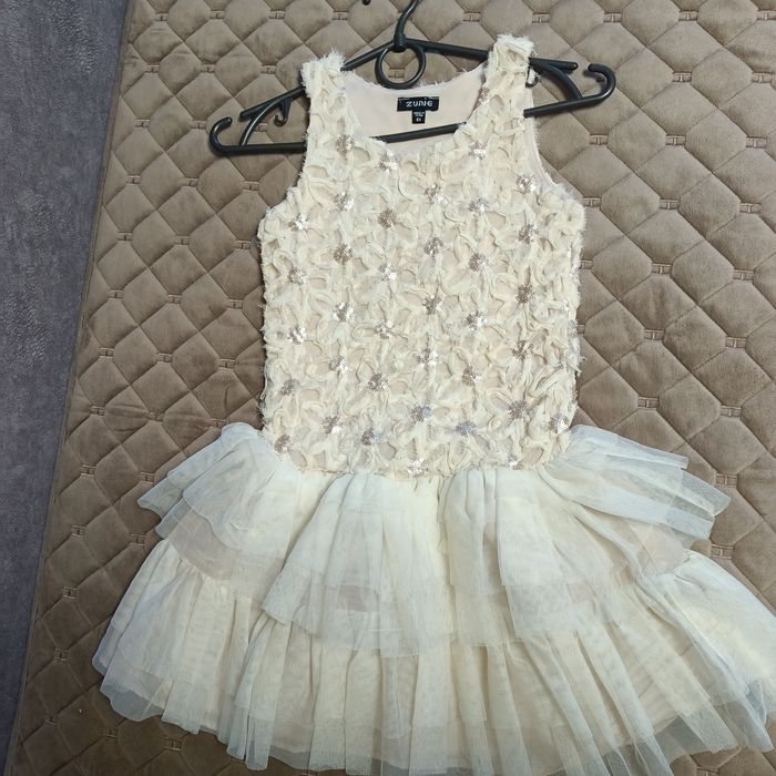 Сукня на дівчинку 5/6р