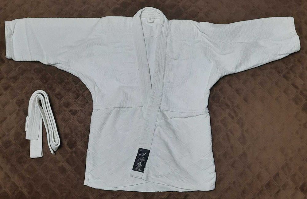 Кімоно JUDO  COMBAT  б/в розмір 1/140