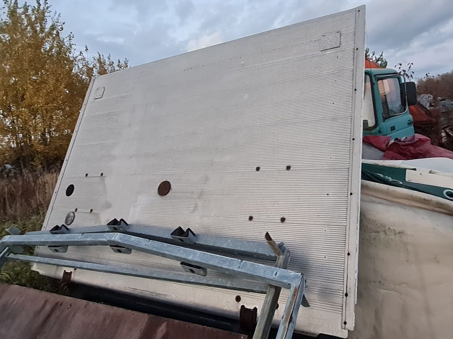 Mercedes Atego 814 najazd przyczepa rozrzutnik