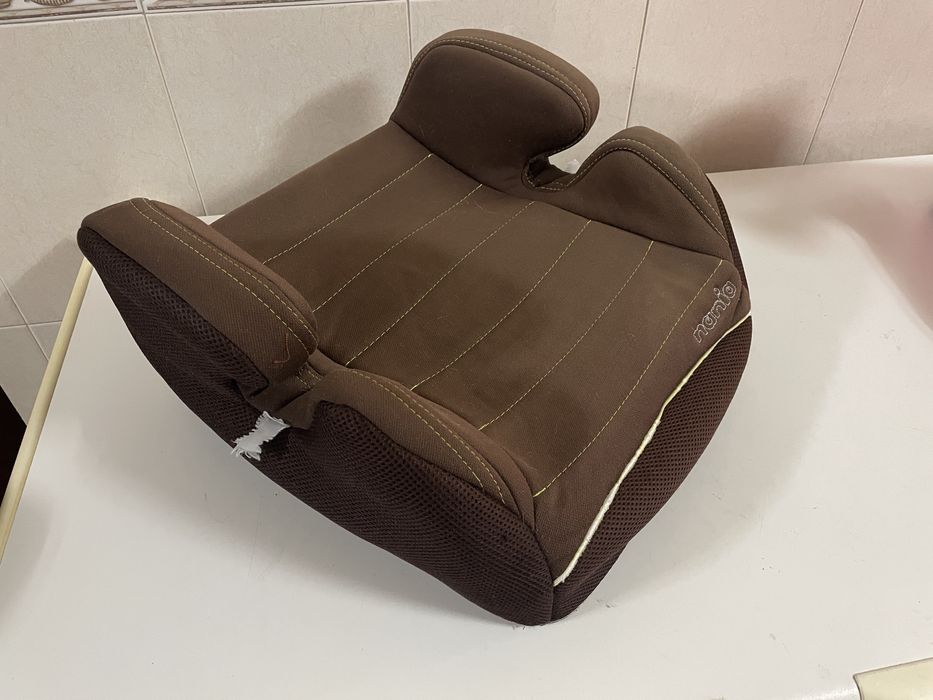 Banco / cadeira de criança  para carro.