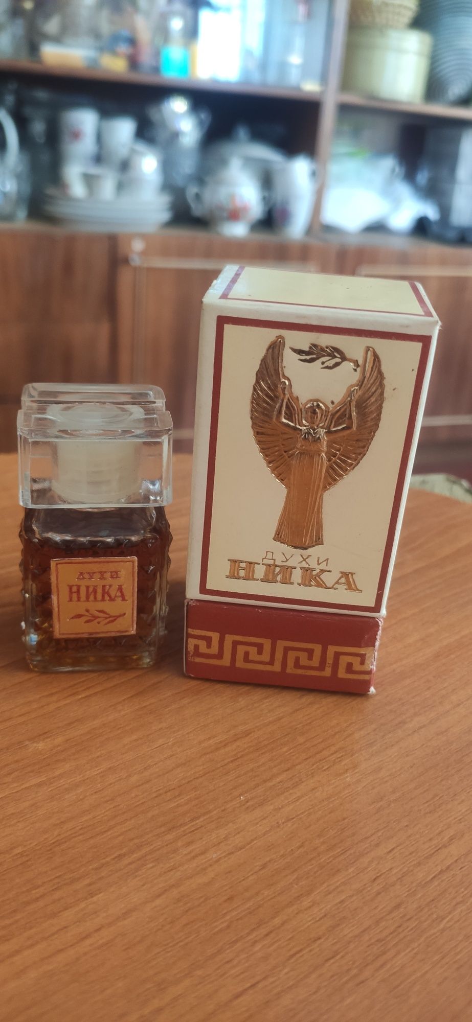 Для коллекции или пользоваться.