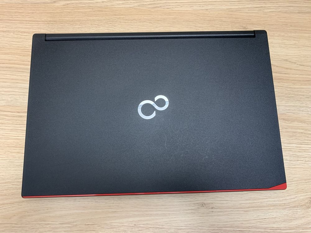 Ноутбук 15.6”FHD IPS Fujitsu LifeBook E556 i5-6300/8-16/256 SSD JAPAN