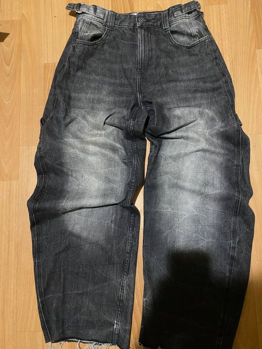 джинси від бренду Bershka