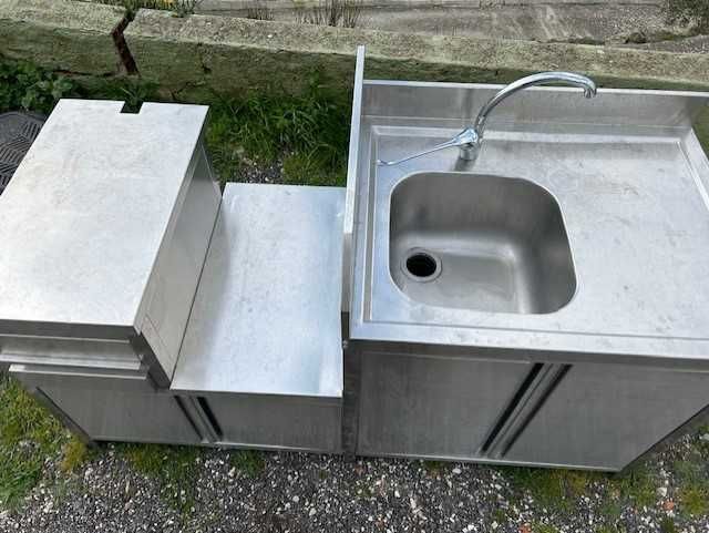 Bancada lava loiça com gavetas