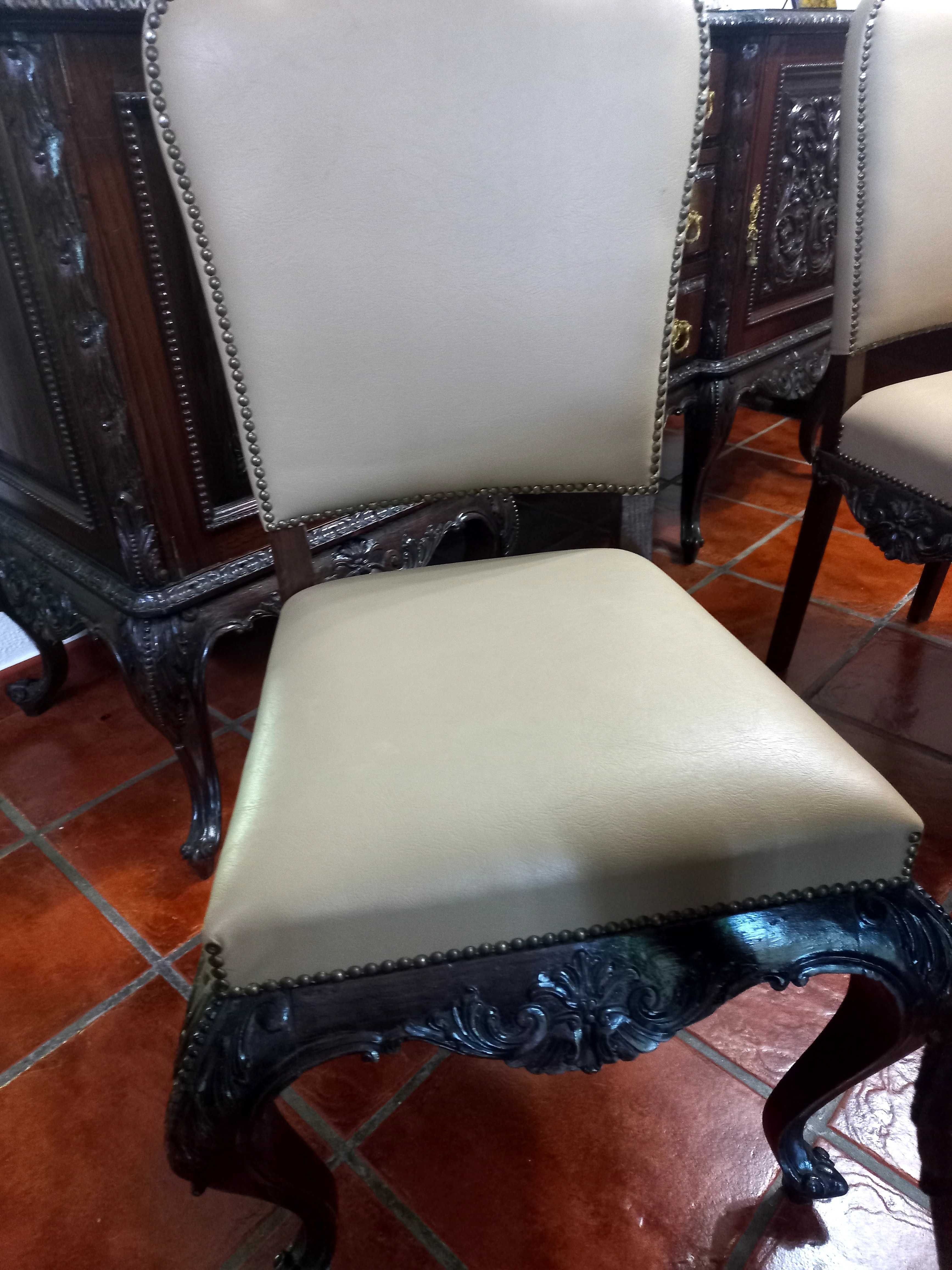 Mobilia de sala de jantar vintage
