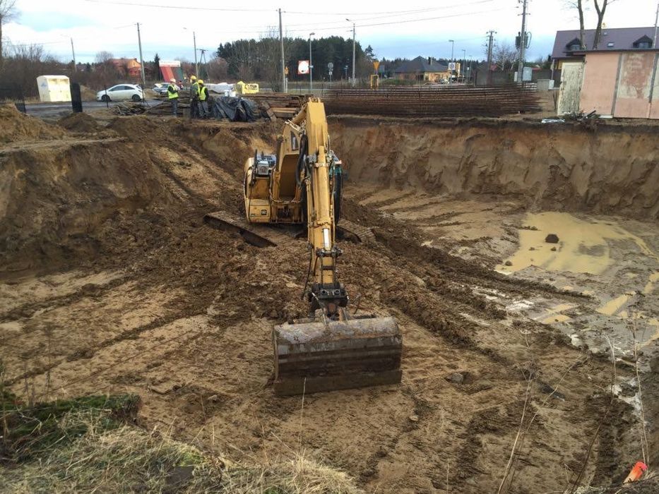 Prace ziemne wykopy wymiana gruntu montaż układanie płyt drogowych