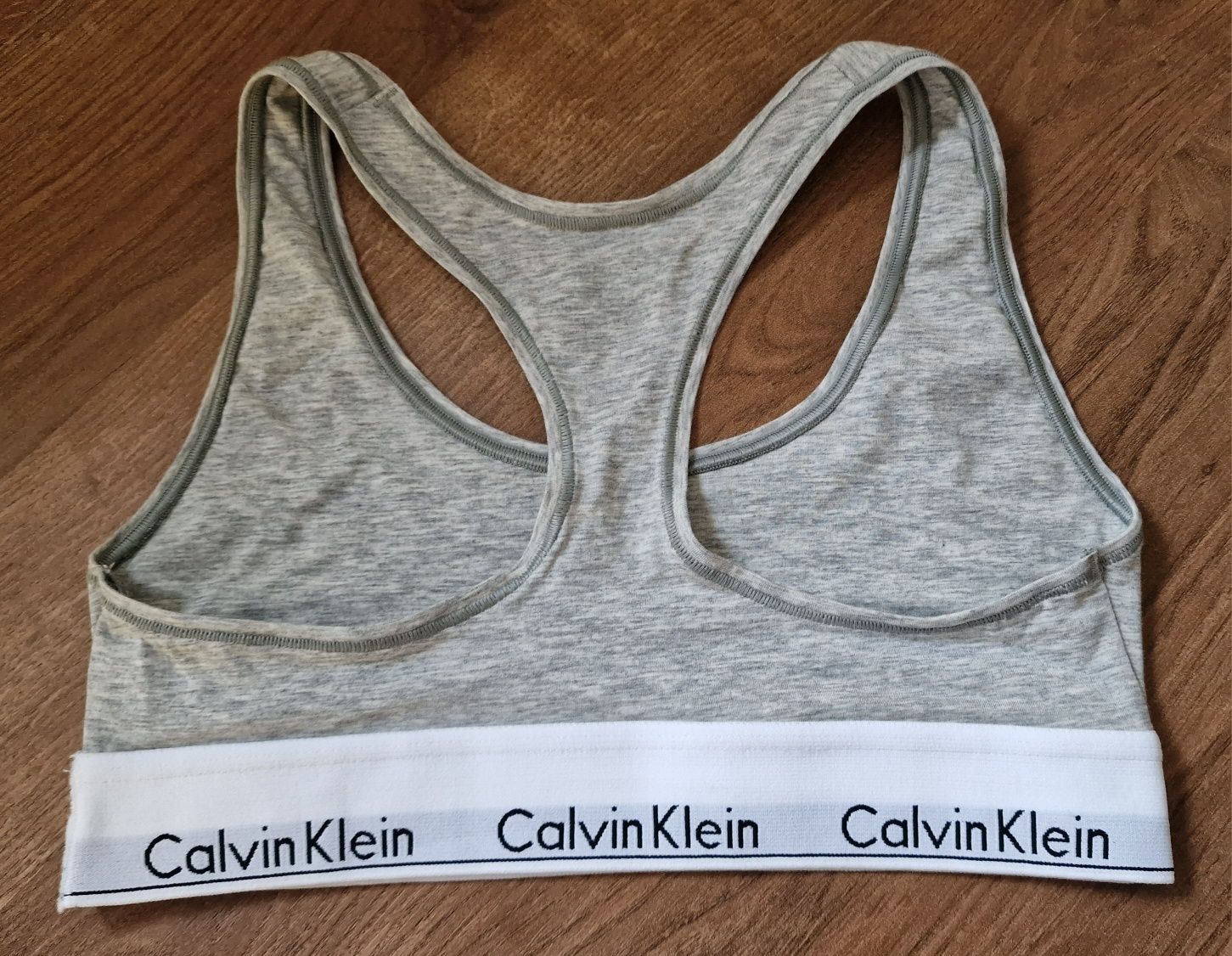 Nowy oryginalny top biustonosz sportowy Calvin Klein 36 S elastyczny