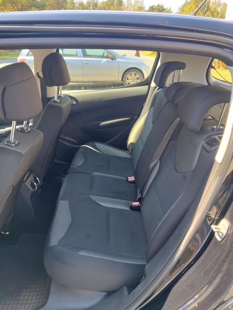 Peugeot 308 – 2008 rok – 1.6 benzyna