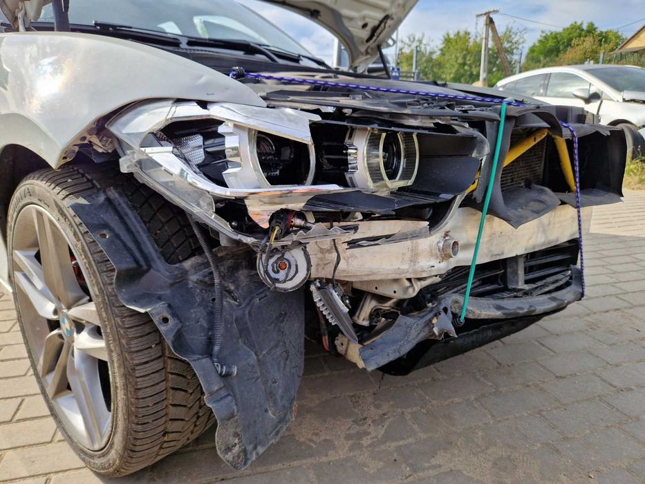 BMW 1 niegroznie uszkodzone!