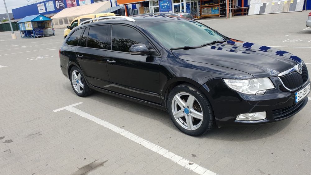 Skoda Superb 2 2011