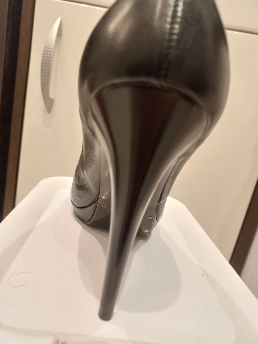 Buty ryłko rozm.40