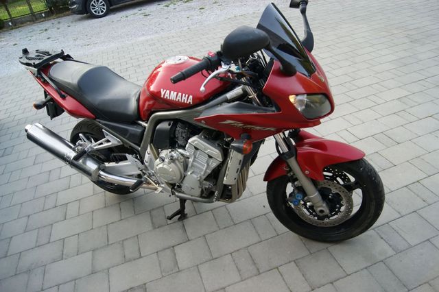 Yamaha FZS