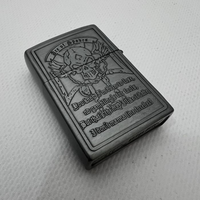 Безиновая зажигалка Kantai r14 + бензин форма Zippo