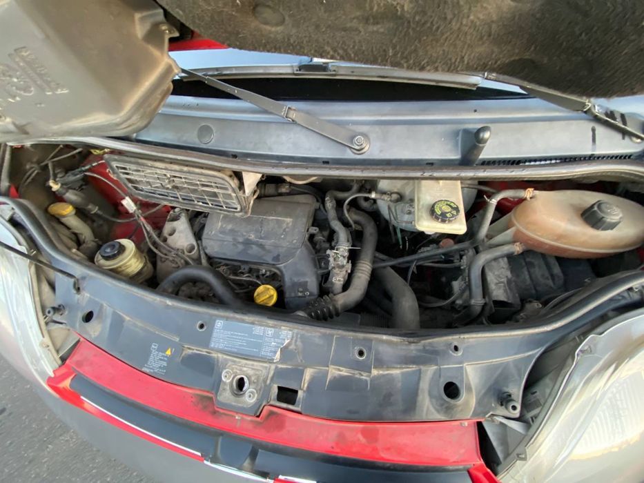 Opel Vivaro груз