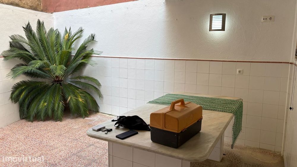 T2 com terraço Olaias 1200€