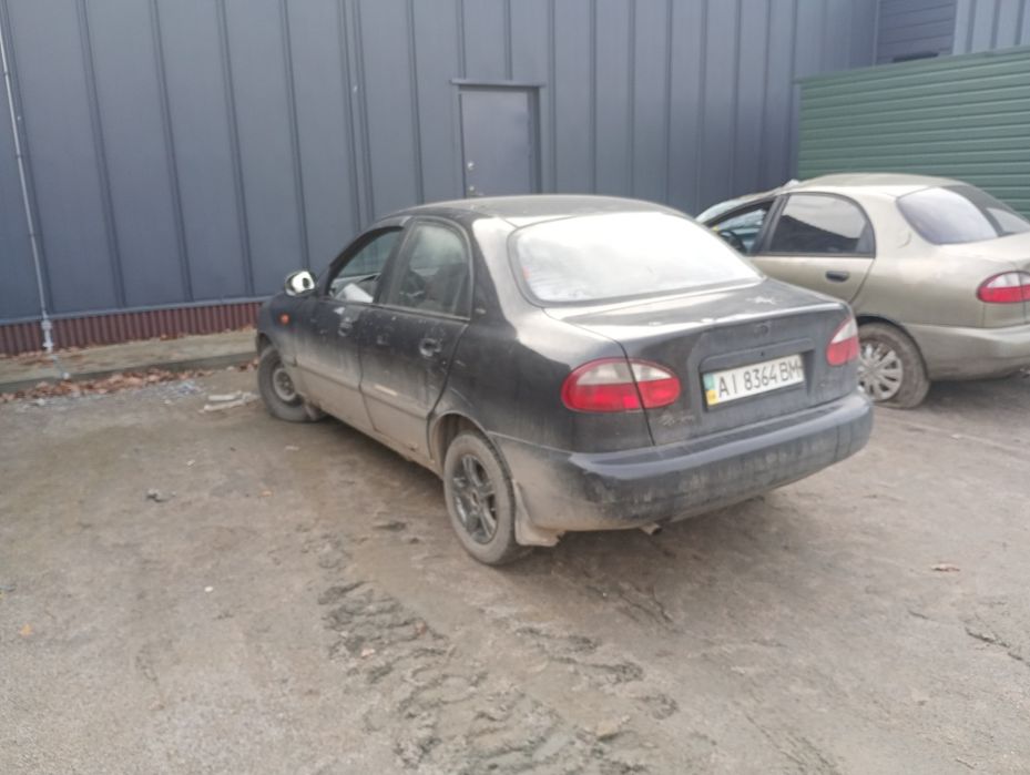 Продам 2 lanosa 05 та 10року