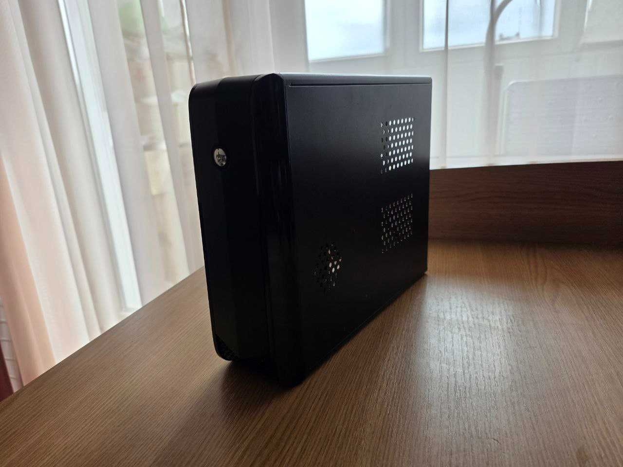 Продам корпус Mini Itx з зовнішнім блоком живлення
