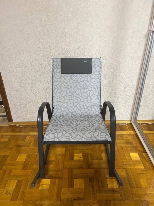 Крісло гойдалка кресло качалка