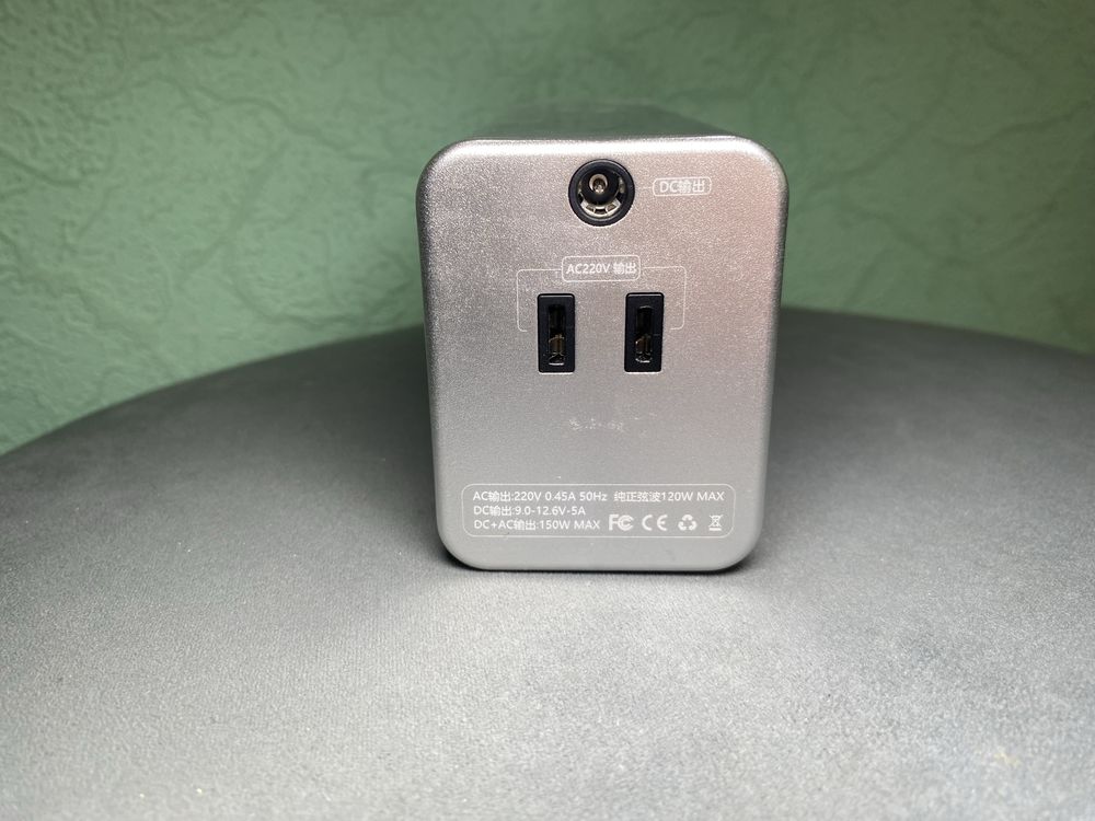 Power bank 27000 mah с розеткой 220V