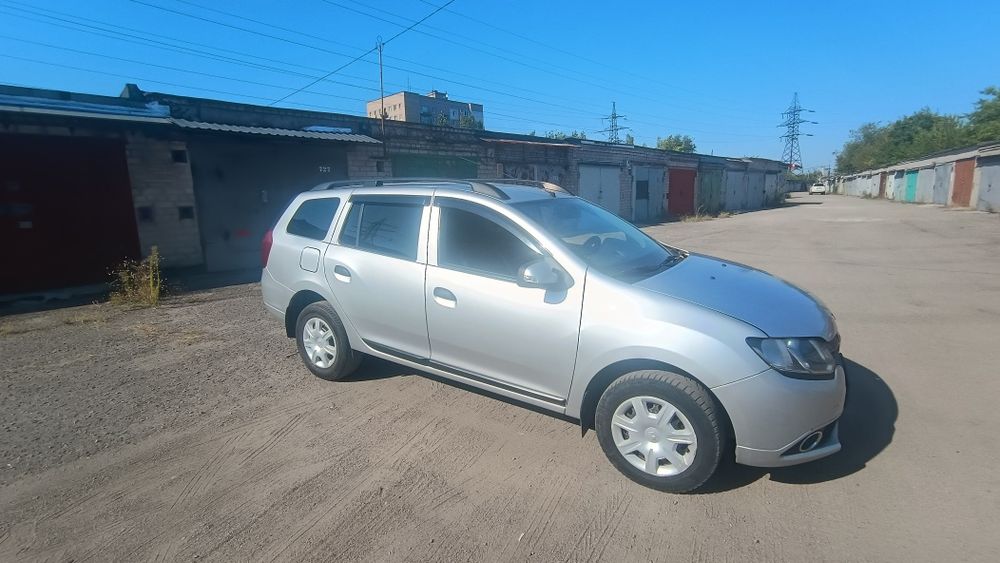 Автомобиль Renault Logan