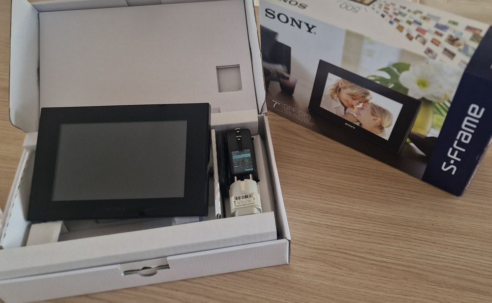 Ramka cyfrowa Sony DPF-D70 ramka elektroniczna