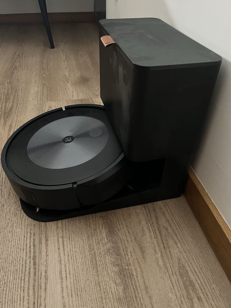 irobot roomba j5+ robot vacuum