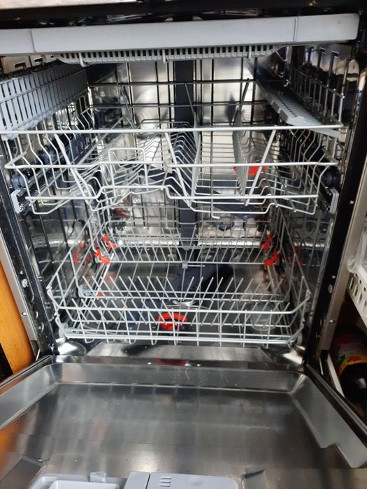 Uszkodzona zmywarka Hisense