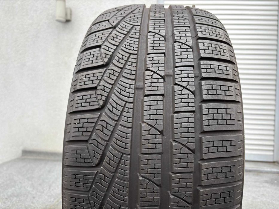 1szt zima 235/40R18 Pirelli SottoZero Winter240 SerieII 91V 7,2mm P38Z