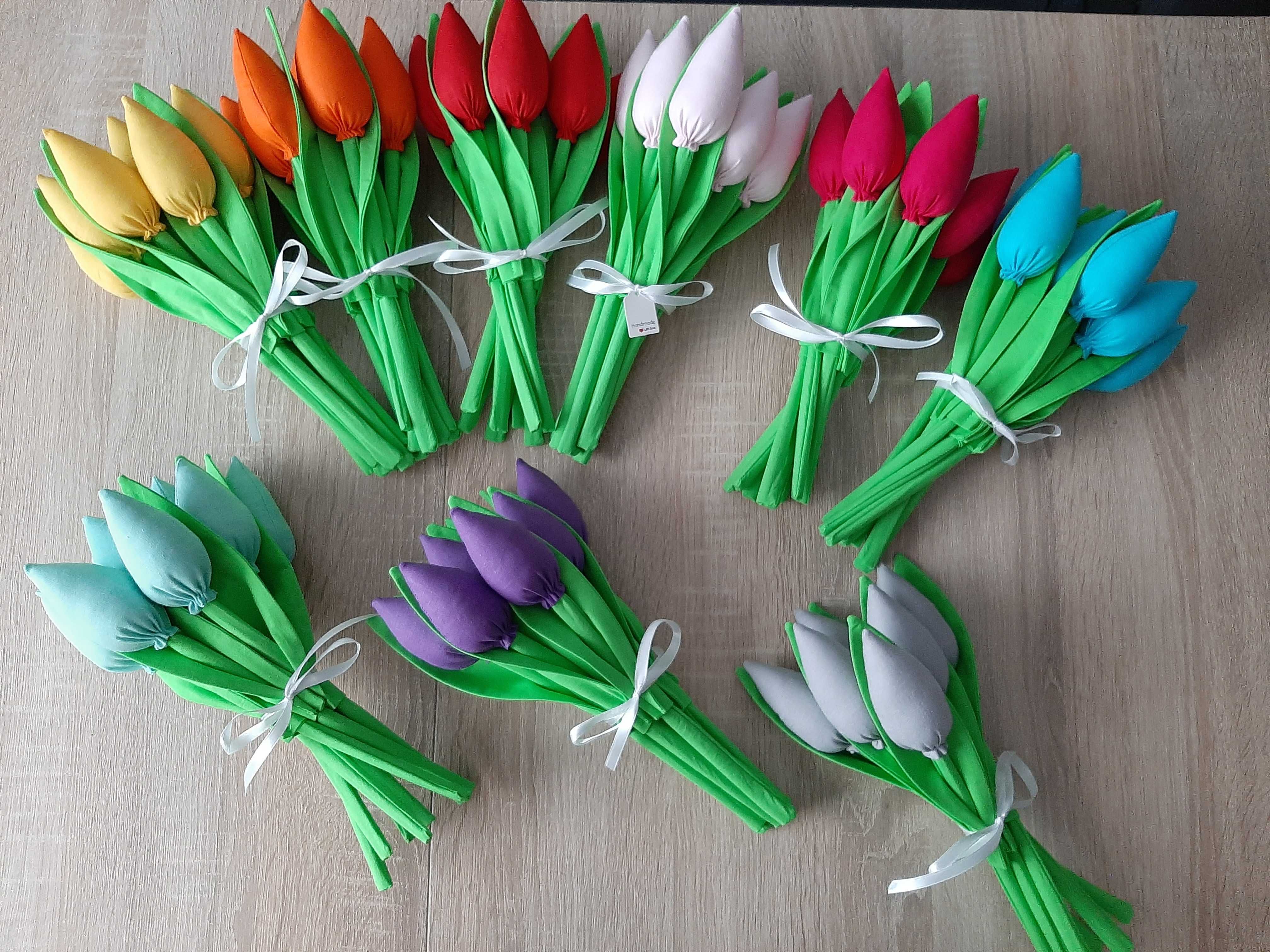 Dzień Matki tulipany ręcznie szyte bilecik, folia 13 kolorów