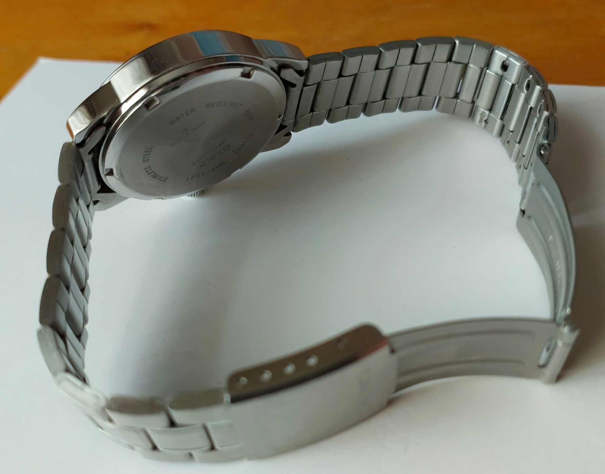 Casio MTP-1221 (50м)