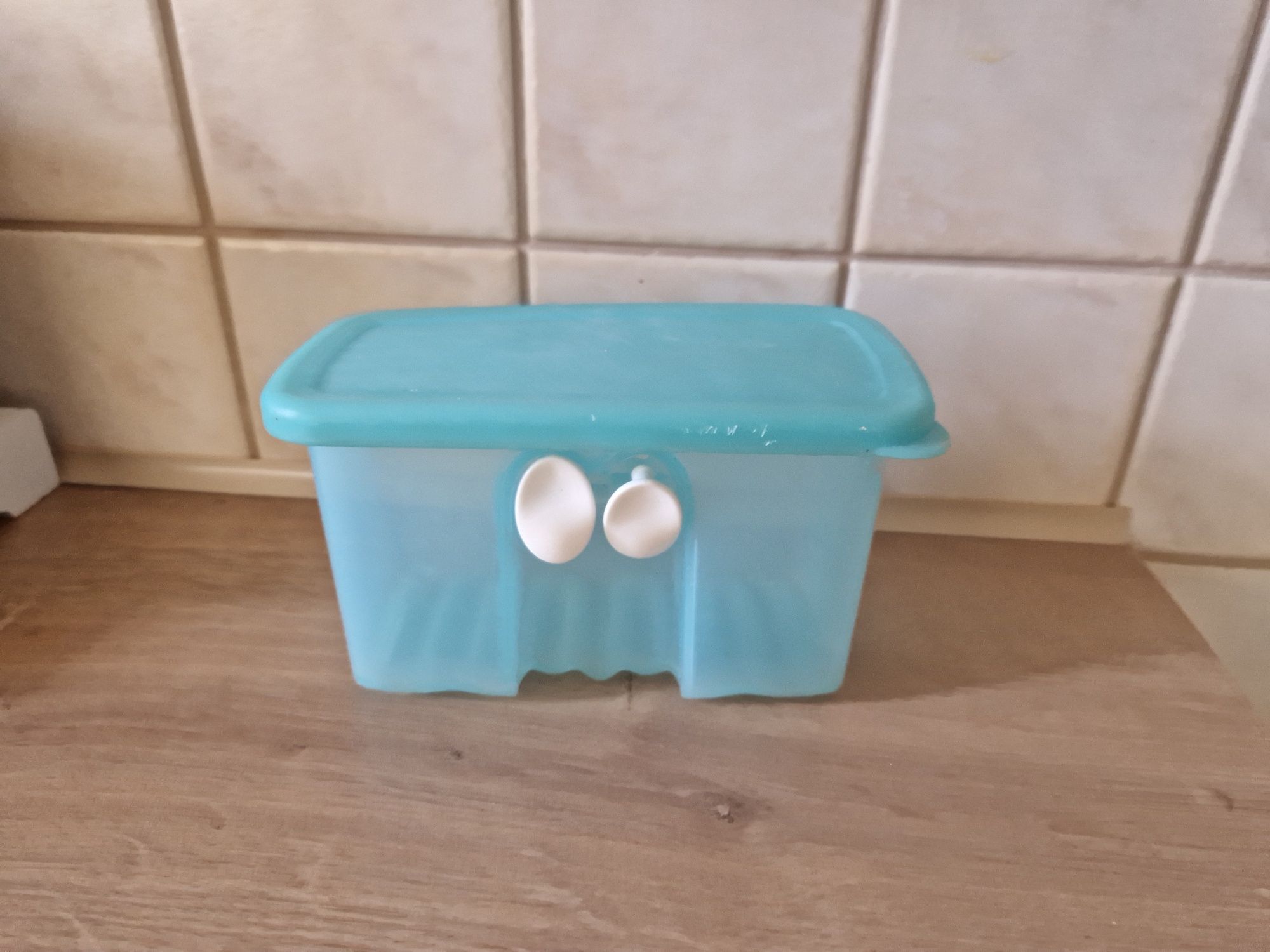 Pojemniki Tupperware różne 3 sztuki